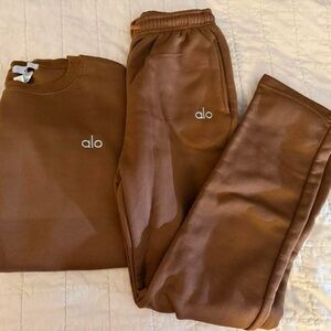 Brown Sweatshirt and Sweatpants Matching Set